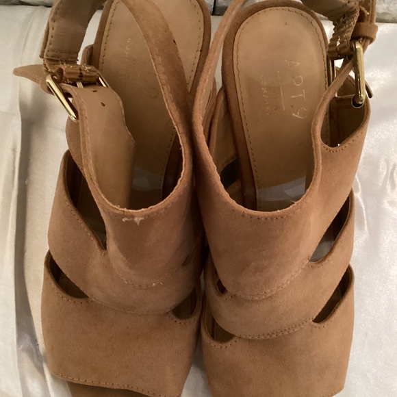 Apt. 9 tan Faux-Suede Wedge Sandals - Picture 10 of 12